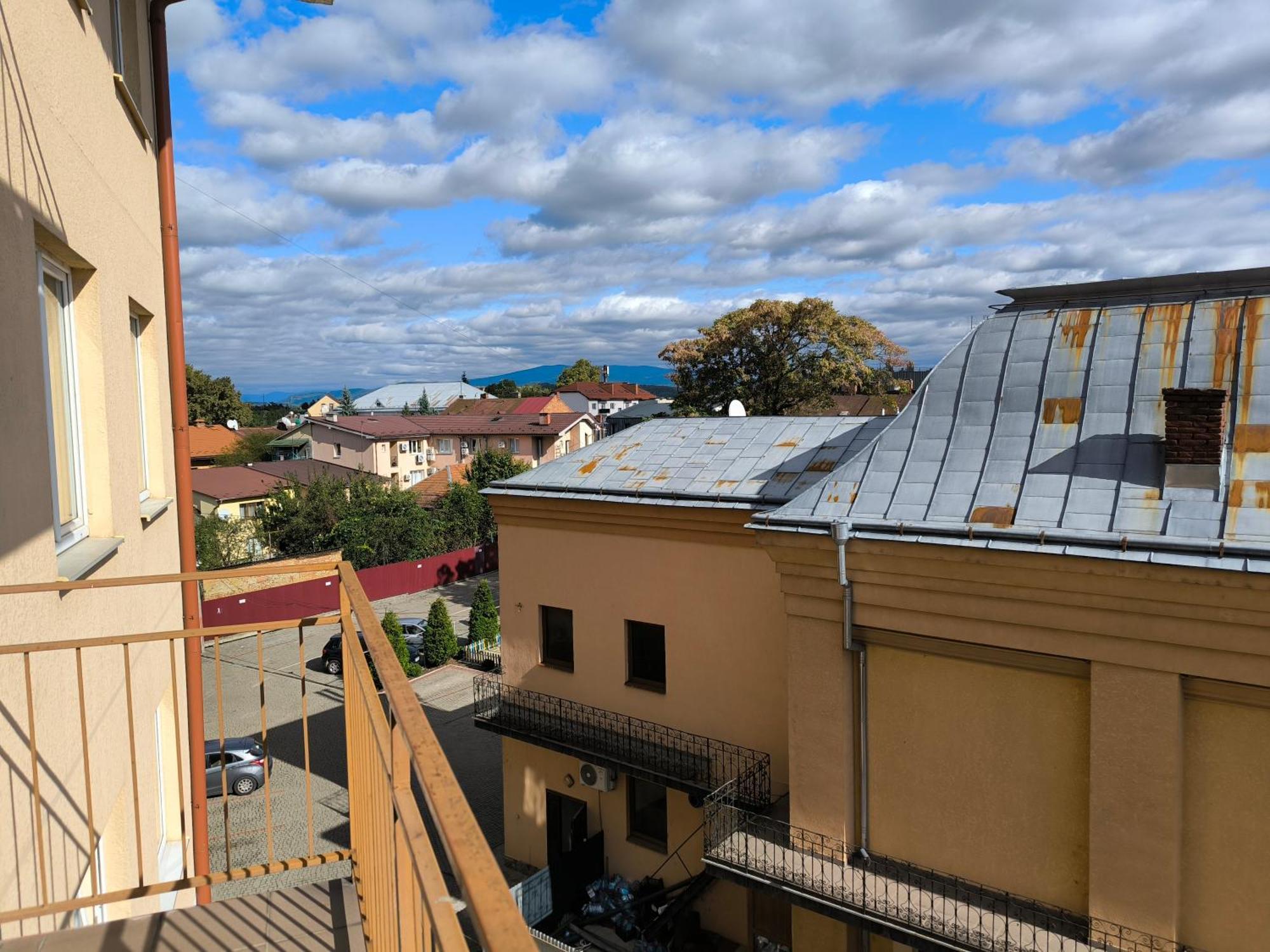 Apartments Domovik Parkaniya, 2A Mukacheve Phòng bức ảnh