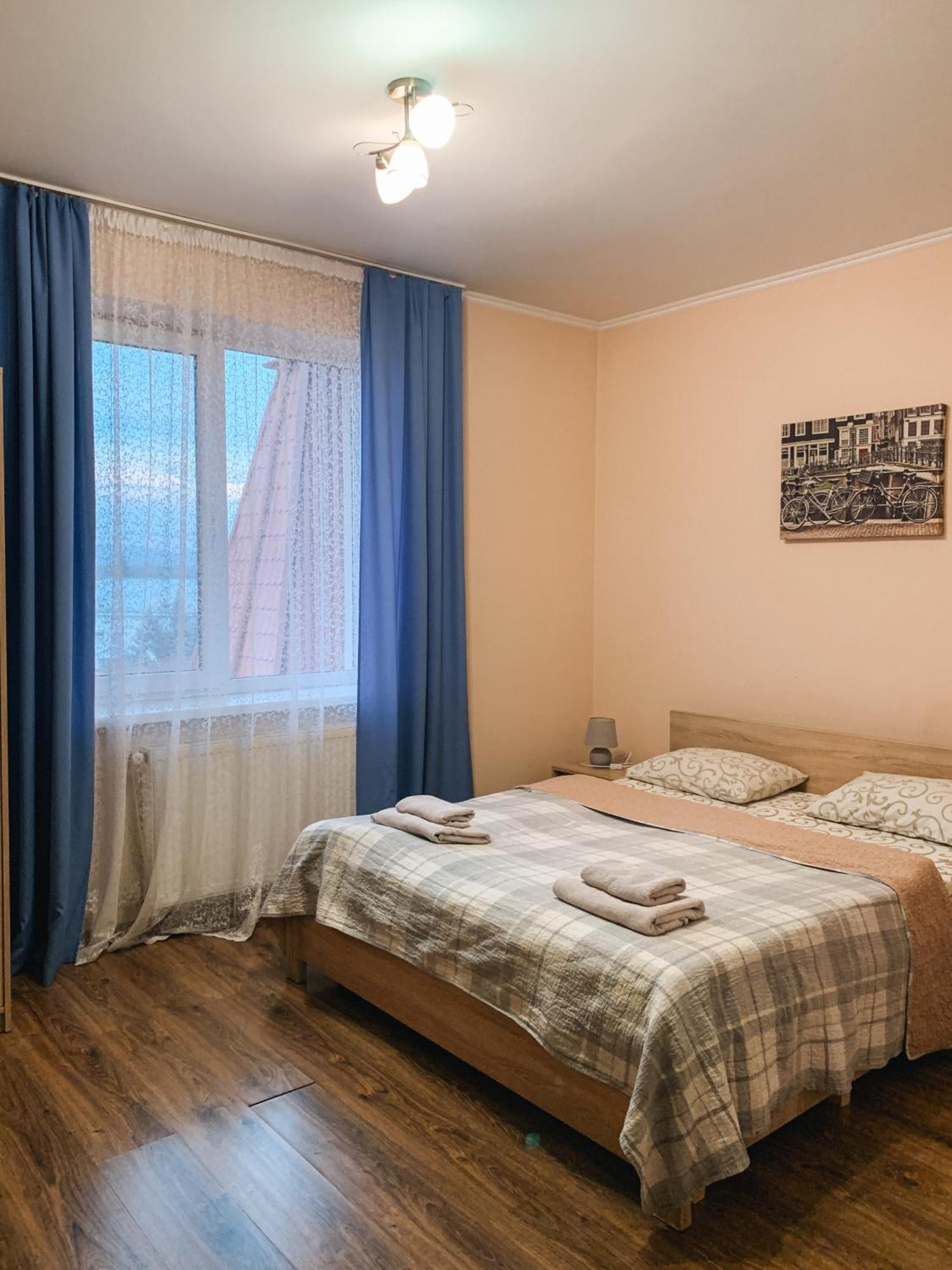 Apartments Domovik Parkaniya, 2A Mukacheve Ngoại thất bức ảnh