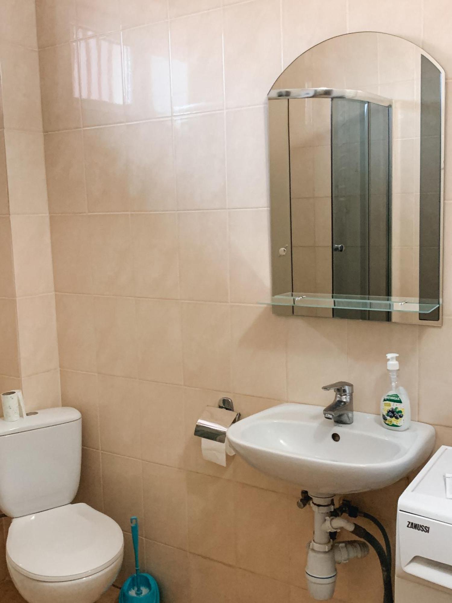 Apartments Domovik Parkaniya, 2A Mukacheve Ngoại thất bức ảnh