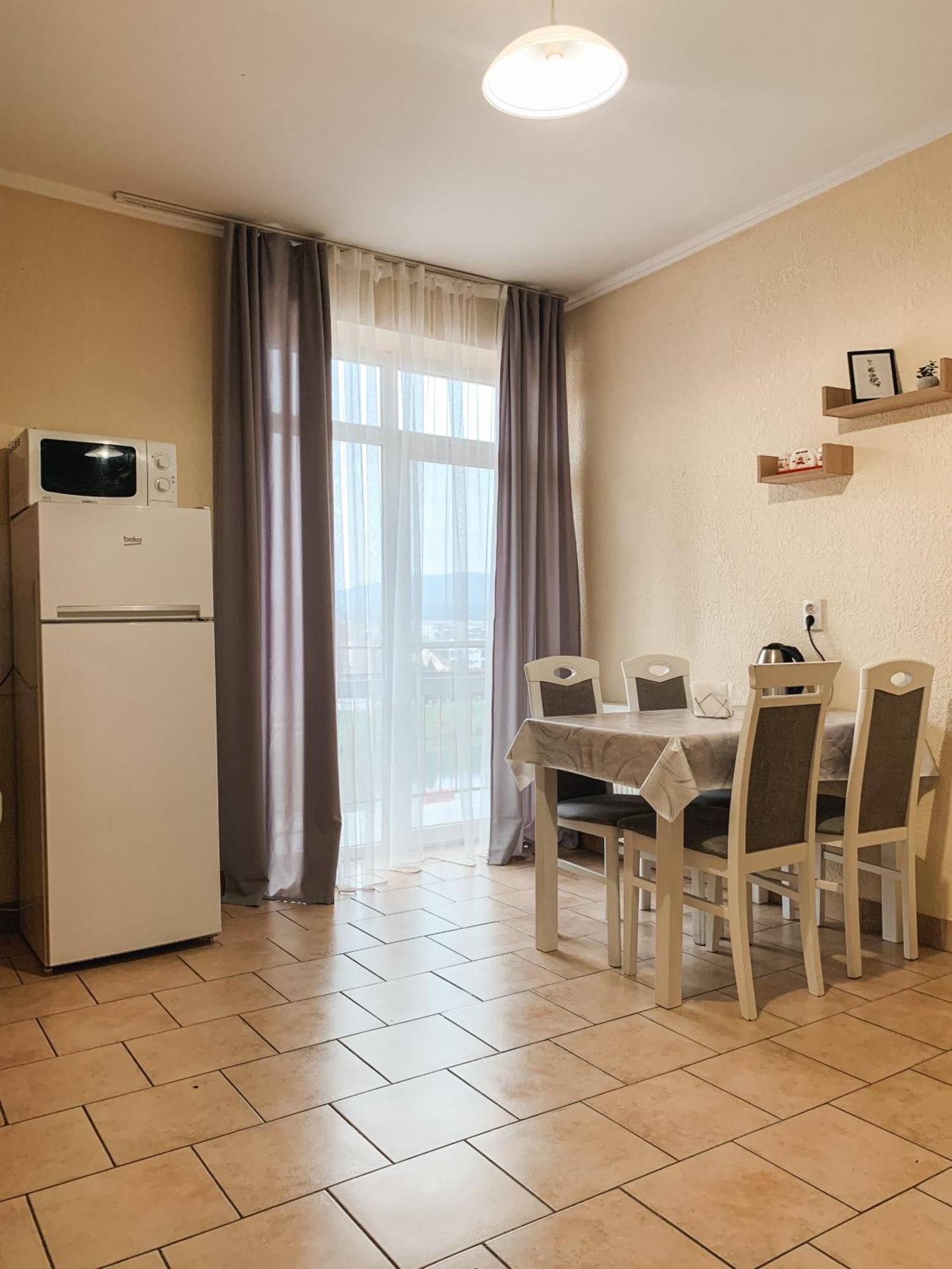 Apartments Domovik Parkaniya, 2A Mukacheve Ngoại thất bức ảnh