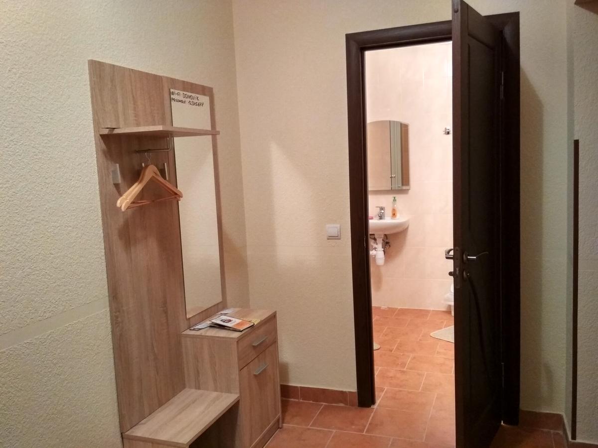Apartments Domovik Parkaniya, 2A Mukacheve Ngoại thất bức ảnh