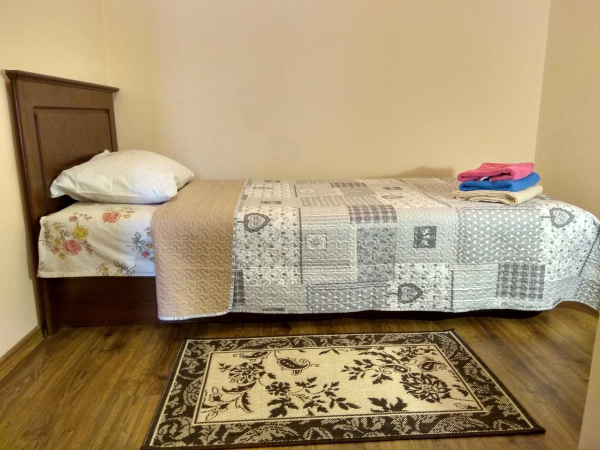 Apartments Domovik Parkaniya, 2A Mukacheve Ngoại thất bức ảnh