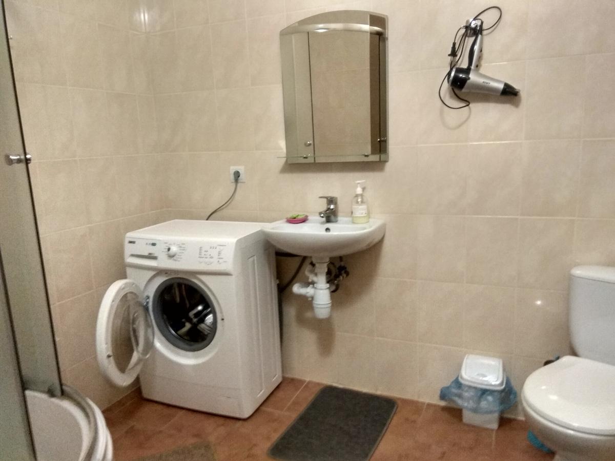 Apartments Domovik Parkaniya, 2A Mukacheve Ngoại thất bức ảnh